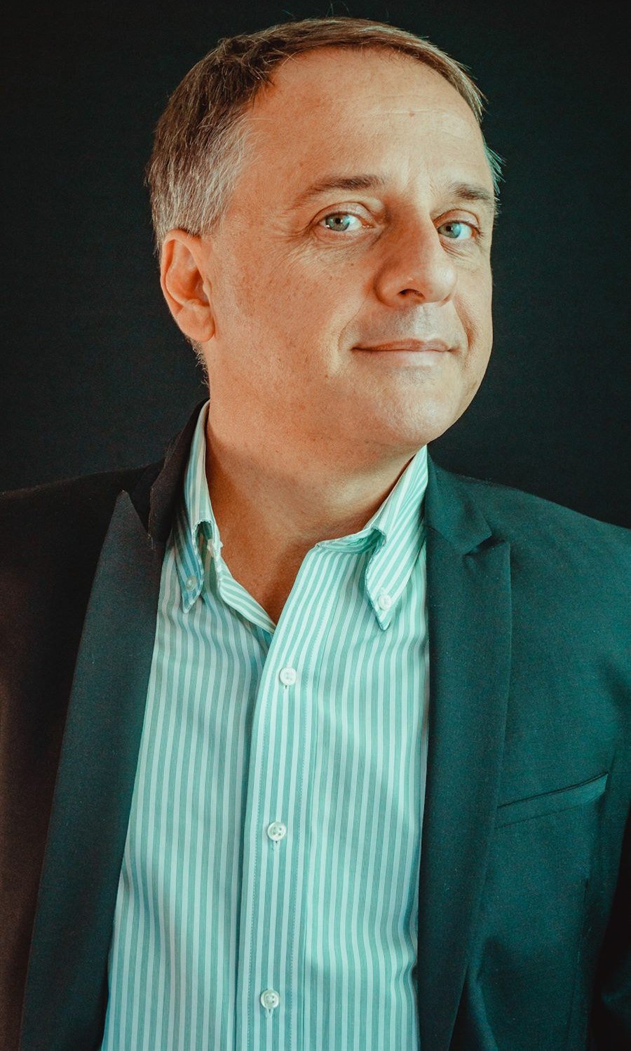 Dr. Leonardo Gomes, retrato profissional